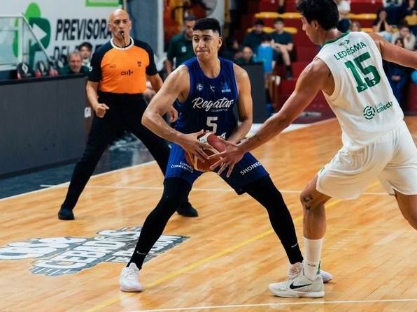 Regatas Corrientes superó
de local a Atenas de Córdoba