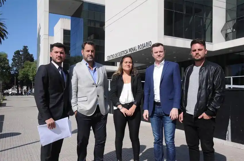 Denunciaron penalmente por extorsión al sindicalista Beto Riba