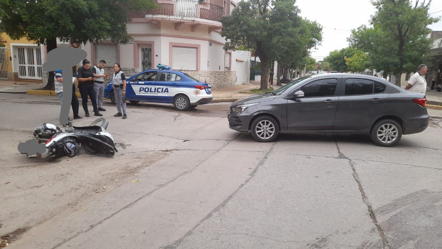 Motociclista sufre lesiones graves en accidente de tránsito