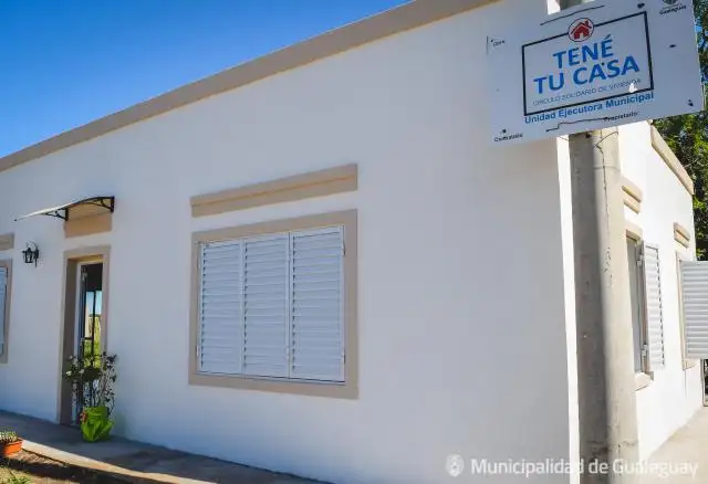 Entregaron la octava vivienda del “Tené tu Casa”