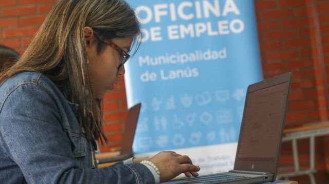 El portal de empleo de Lanús sumó 16 mil vecinos y anticipan convenios con empresas