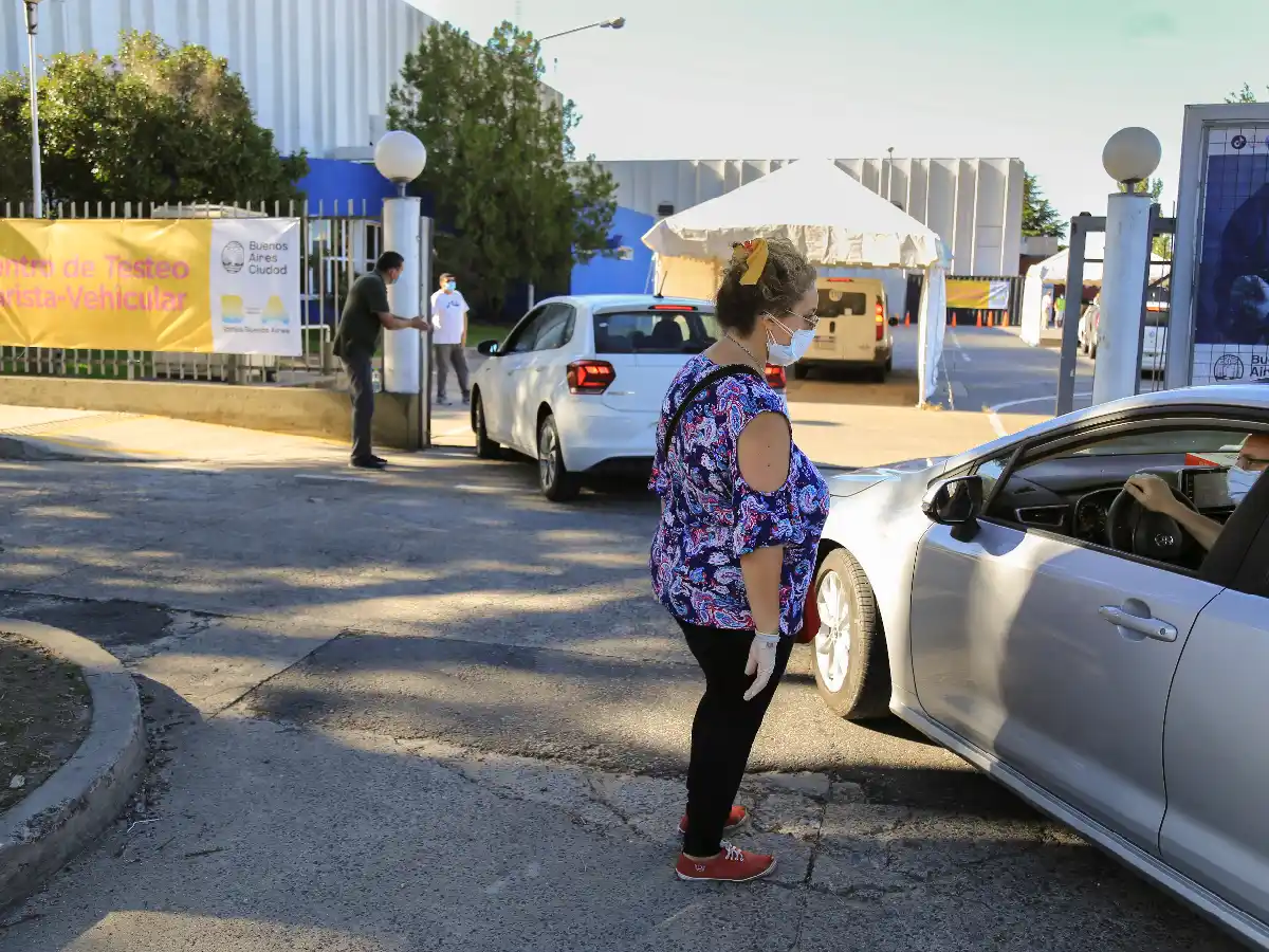 Otras 93 personas murieron y 9.955 fueron diagnosticadas con coronavirus en el país