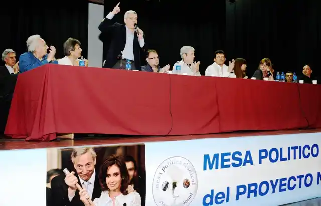 Diputados y gremialistas conformaron mesa político-sindical para apoyar la candidatura de Insaurralde