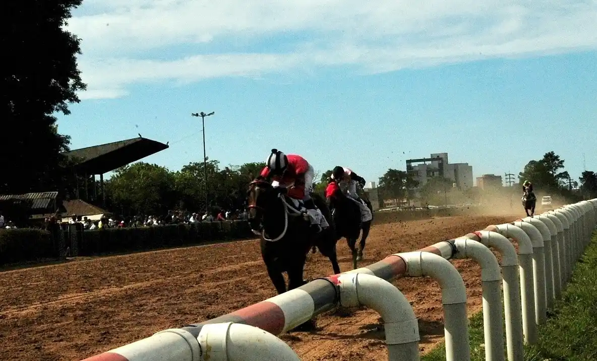 Qué Talentosa se quedó con el festejo en el Clásico Carnaval por cinco cuerpos