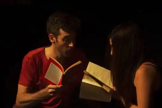 Función de teatro y debate sobre violencia de género