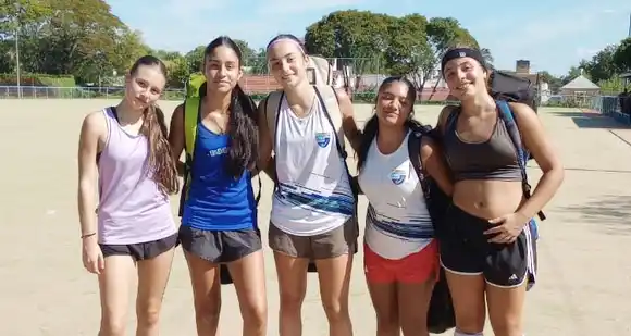 Jugadoras de Hockey del Club Salto Grande participaron de una concentración