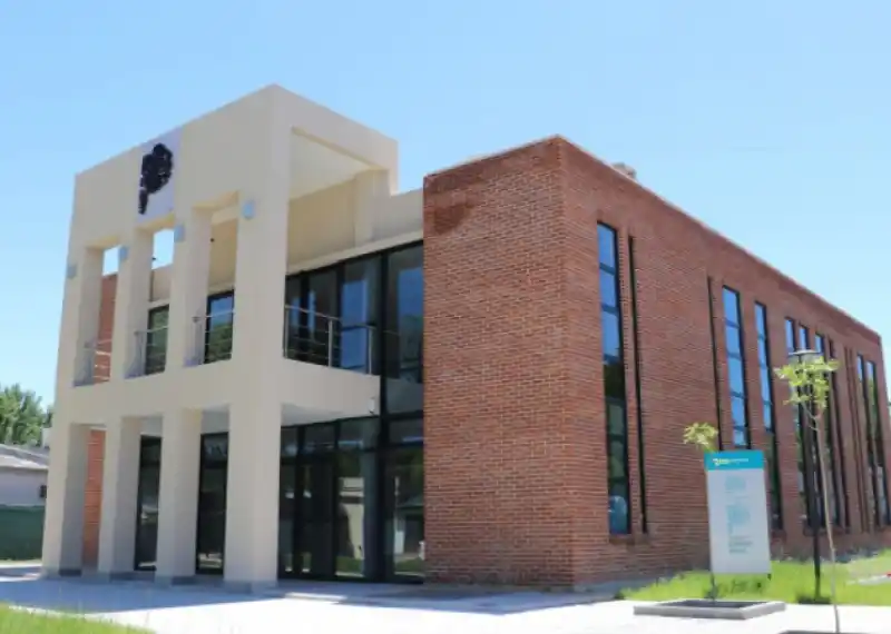 Ya funcionan las nuevas Casas de la Provincia en Baradero, 25 de Mayo y Pila