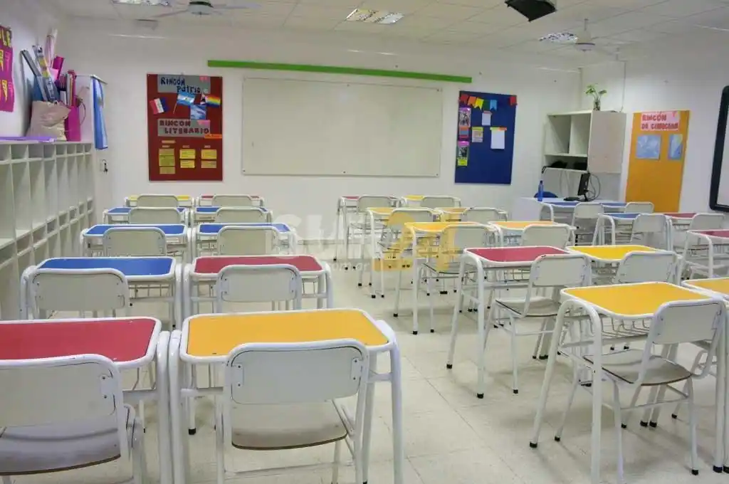 Sin nueva oferta y paro ratificado, cuarto intermedio con docentes de Santa Fe