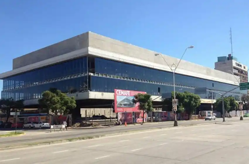 Mataron de una puñalada a un adolescente de 17 años e hirieron a una chica en una fiesta