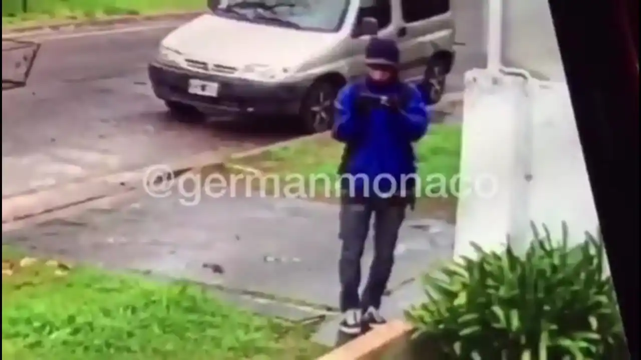 Video impactante: Así un joven marcó y fotografió una vivienda para robar en Hurlingham