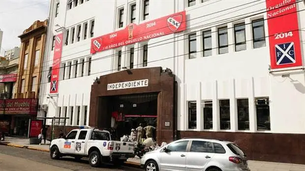Avellaneda: La Justicia allanó la sede del club Independiente