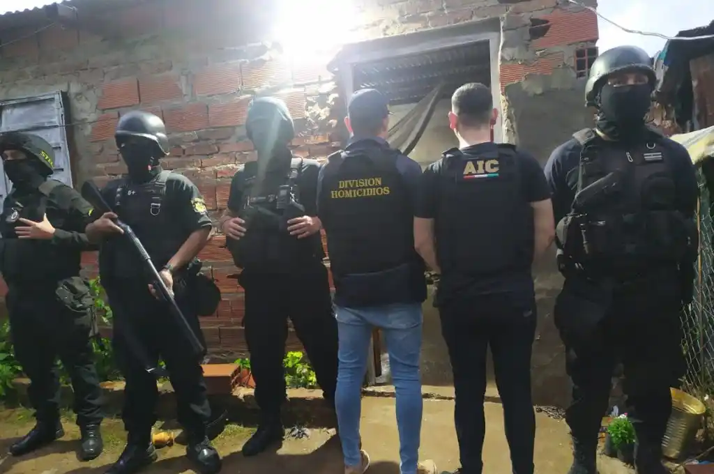 Santa Fe: múltiples allanamientos por el crimen de “Petaco” Barrientos, barrabrava entrerriano