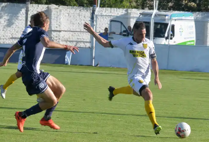 Con un empate sin goles, Santamarina despidió la temporada y a sus referentes