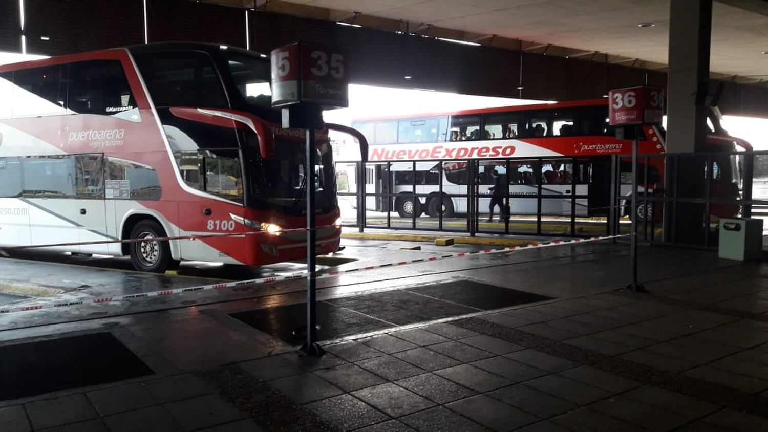 El regreso de los estudiantes varados en Capital y La PLata en siete fotos