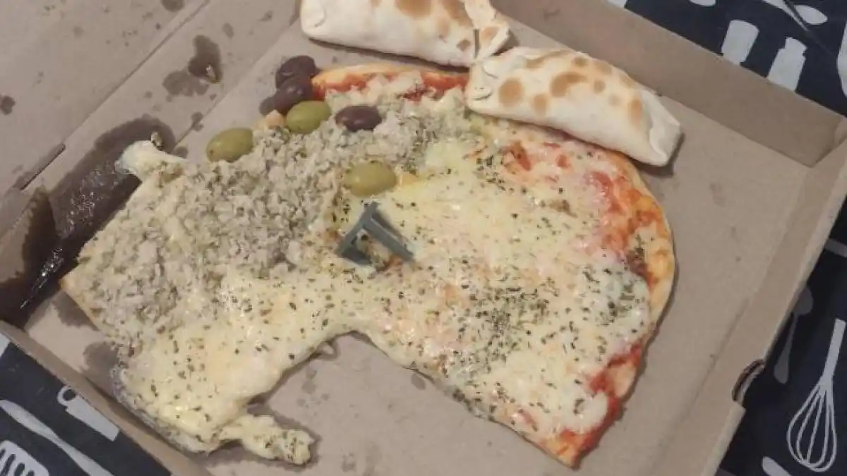 Ni la pizza nos está ayudando en la mala