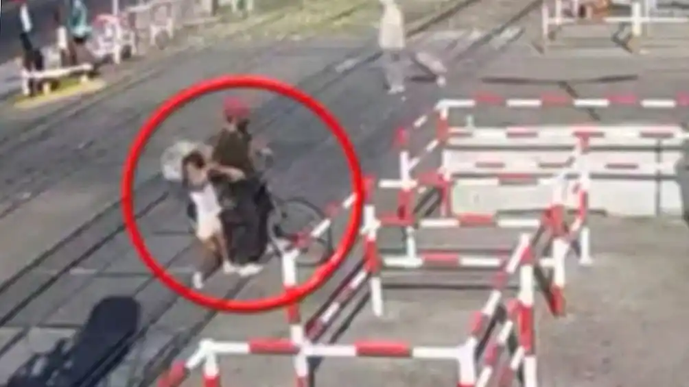 Vieron a Maia junto al hombre bajar de un tren y la búsqueda se extiende a Ituzaingó y Morón