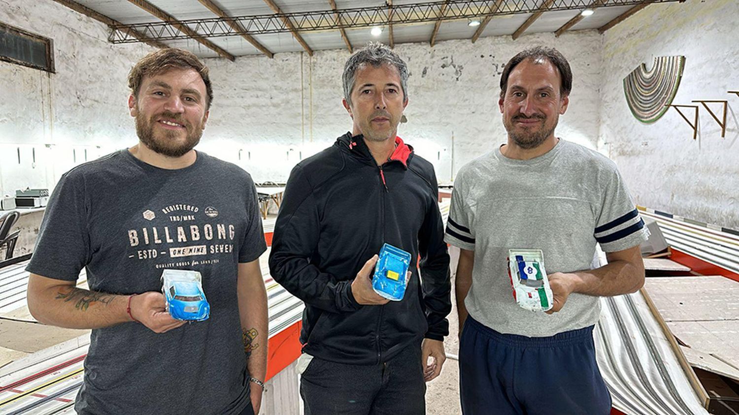 Los últimos del podio. Rodrigo Rudolph, Nicolás Valencia (ganador) y Edgardo Coronel en la foto final