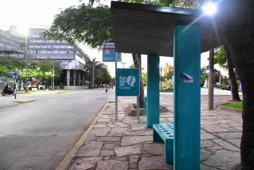 La provincia se comprometió a inmunizar a choferes de colectivos