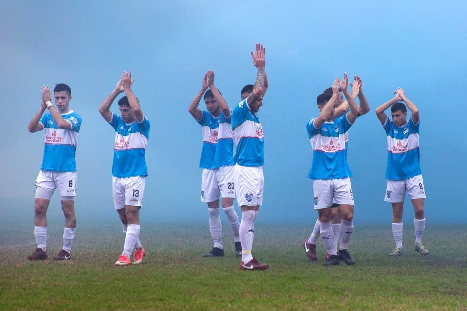 Los Andes le metió dos golpes letales, pero Independiente descontó y dejó la serie abierta