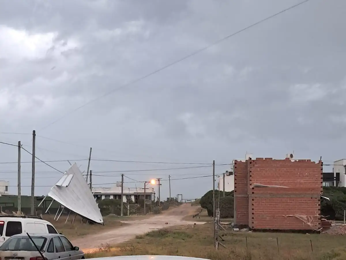 Voladura de un techo en la zona de calles 559 y 504