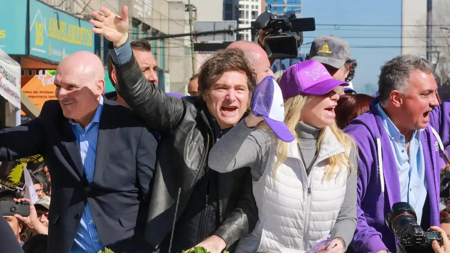 Javier Milei en el accidentado acto en Lomas de Zamora