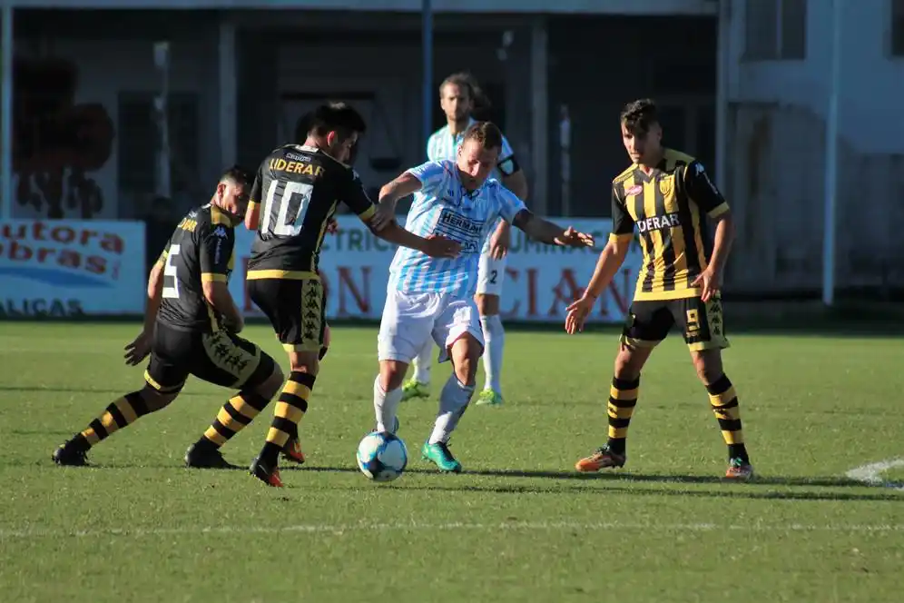 El aurinegro se quedó con las manos vacías