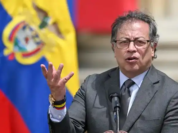 "Las drogas que se producen en Colombia terminan en guaridas en EE. UU.": Petro pide leer a García Márquez