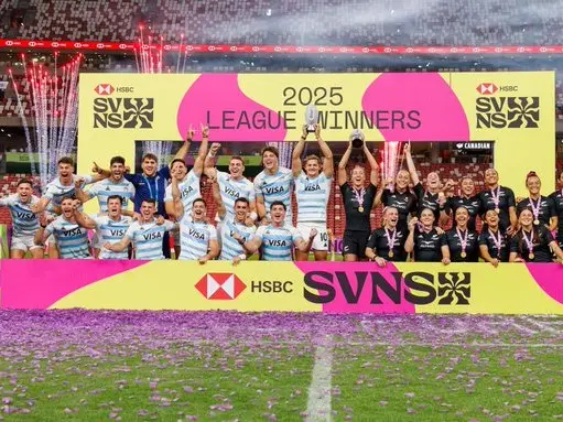 Los Pumas 7 se coronaron campeones 2025 del Circuito Mundial tras el bronce en Singapur.Foto: @lospumas7arg