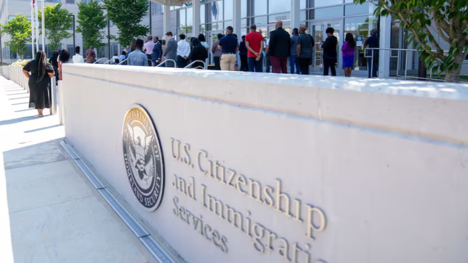 ¡OTRA DE TRUMP! Anuncia REGISTRO OBLIGATORIO para migrantes indocumentados, tendrán 30 días para hacerlo