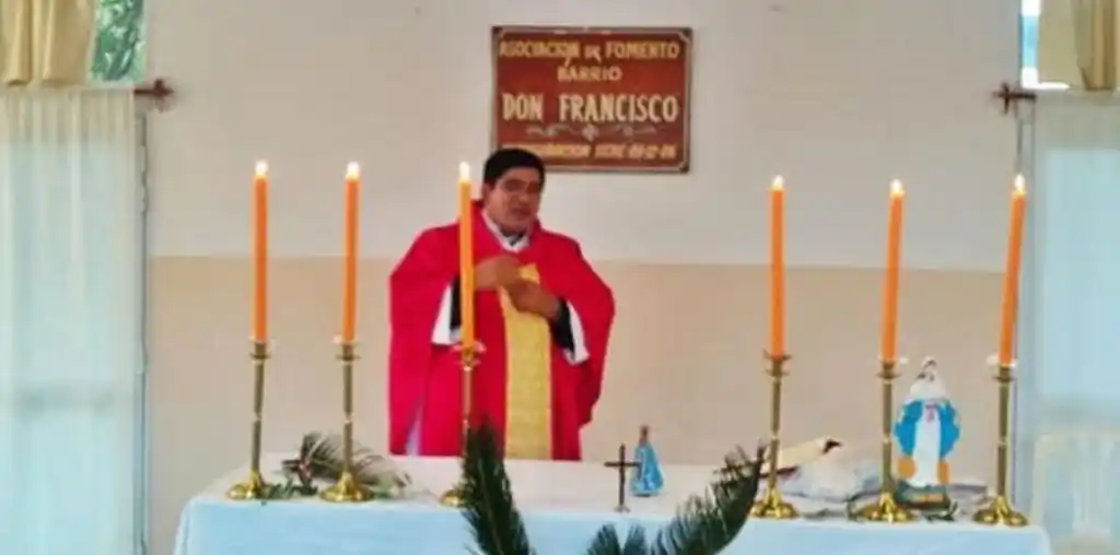 Conmoción en Campana: Un cura murió mientras oficiaba una misa ante el Intendente Abella