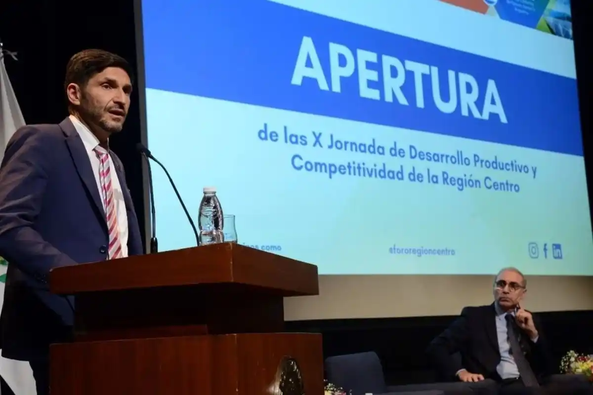 Maximiliano Pullaro en la apertura de la X Jornada de Desarrollo Productivo y Competitividad