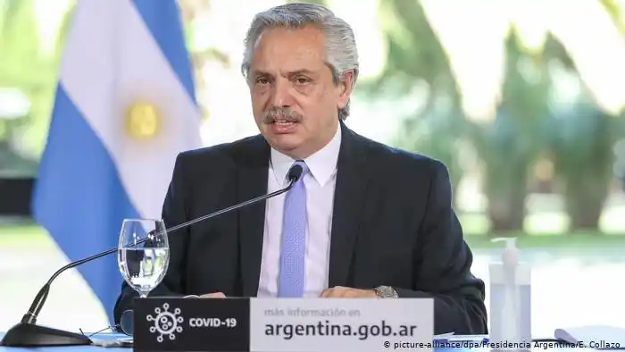 Fernández, "somos menos de 10 los países que empezamos a vacunar antes de fin de año"
