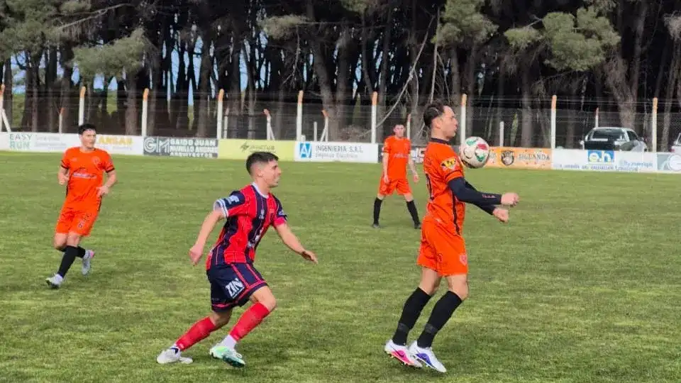 Fútbol local: la fecha 14 se cerró con cuatro partidos simultáneos