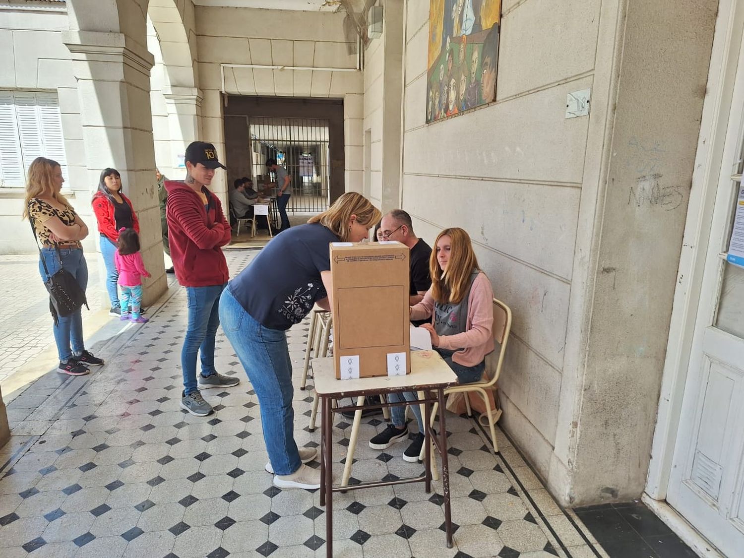 Las escuelas venadenses reciben este domingo a los electores para definir quien será el nuevo presidente. Foto: Sur24