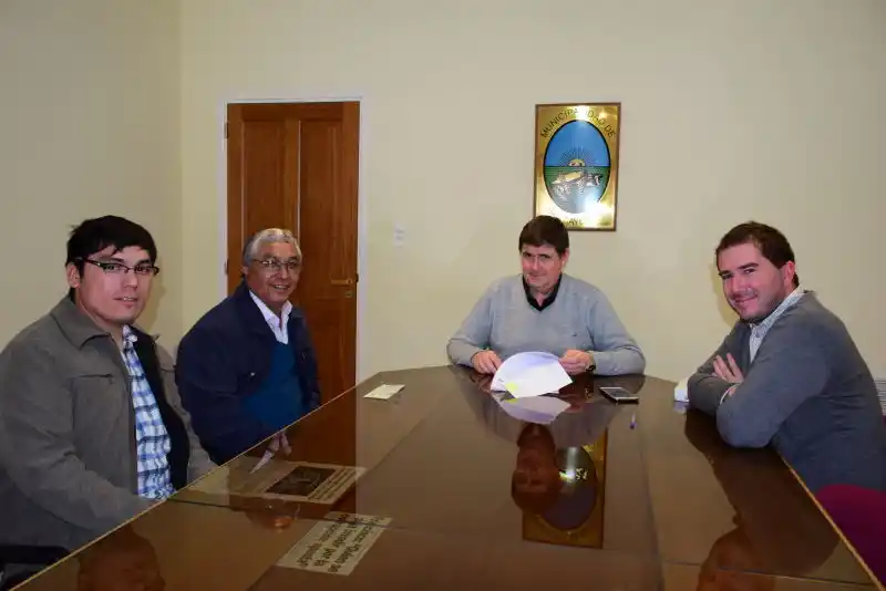 SAN CAYETANO: Subsidio para «La hora feliz»
