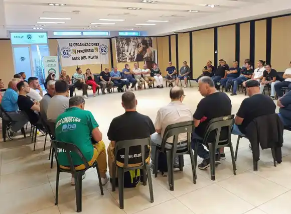 Organizaciones peronistas se posicionan en Mar del Plata contra “el modelo empobrecedor de Milei y Montenegro”