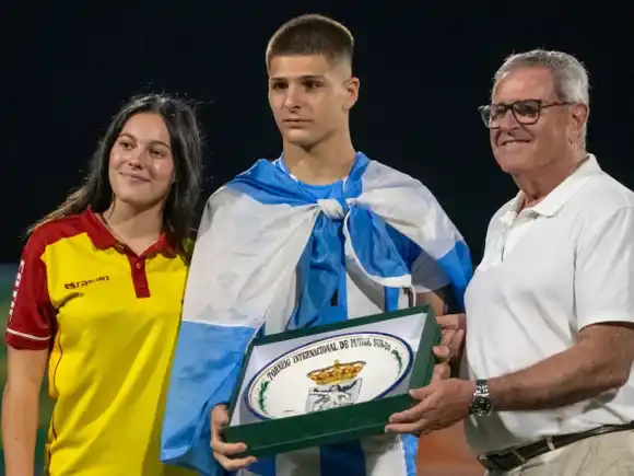 Otro título conquistado para Thomas de Martis: la Sub 20 ganó el COTIF