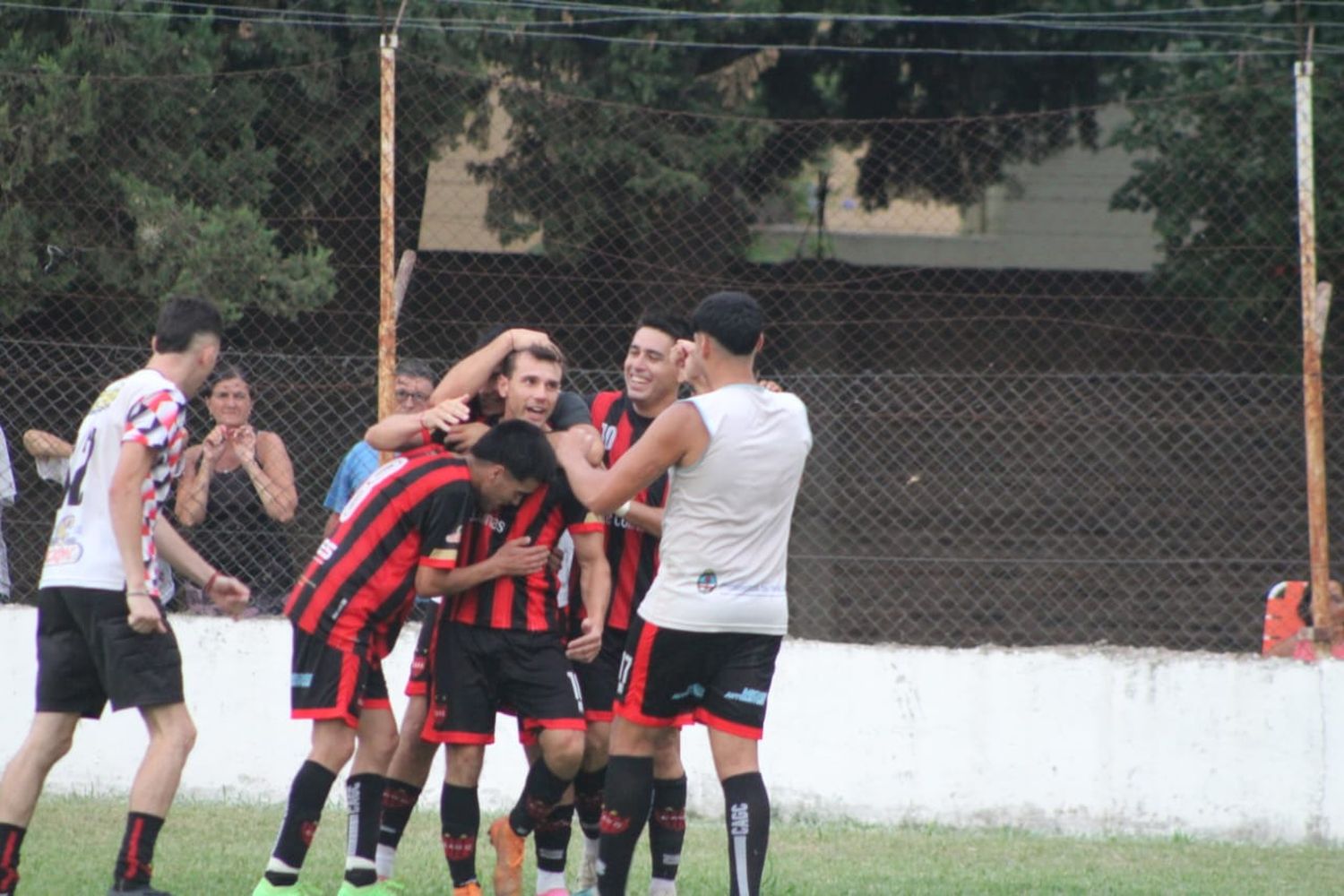 Todo listo para el gran choque entre Gualeguay Central y Social y Deportivo San José. Una definición que promete ser electrizante por lo que hay en juego que es el pase a Cuartos de final de la Copa Entre Ríos.