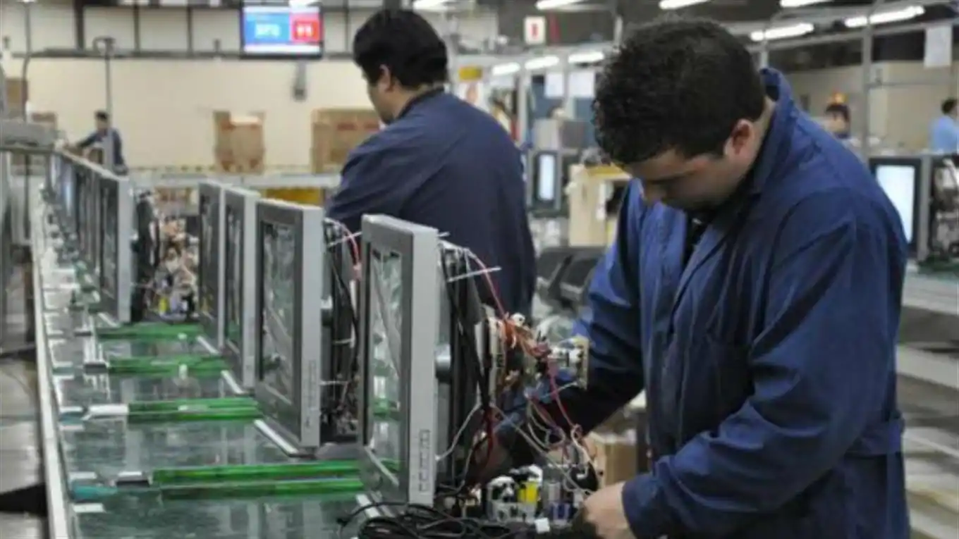 La actividad económica creció 4% en junio