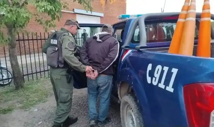 Detuvieron a un empleado municipal acusado de robarle dos terneros a un productor rural de Reconquista