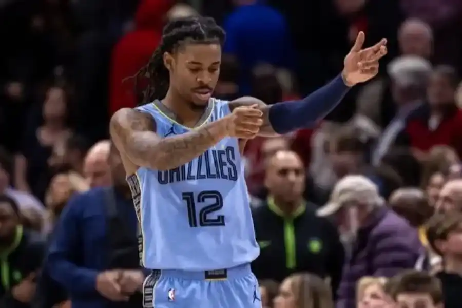 Provocador festejo de Morant tras el escándalo por uso de pistolas