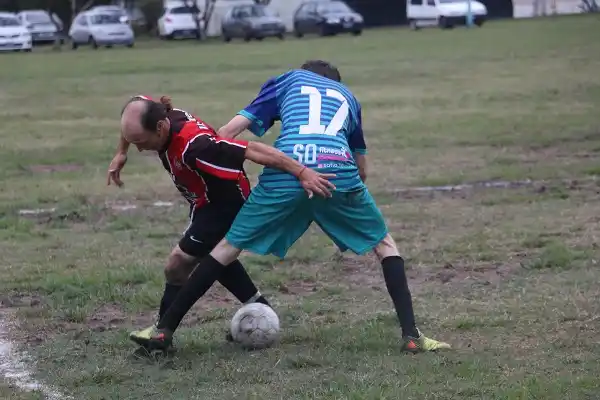 AFAG: Chacarita goleó a Valencia en el adelantado de la octava