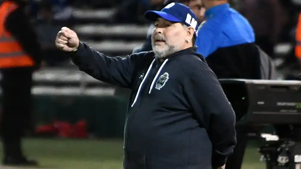 Maradona dejó de ser el entrenador de Gimnasia y Esgrima La Plata