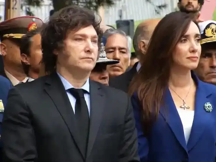 Javier Milei y Victoria Villarruel en una foto de archivo durante el homenaje a los Caídos en Malvinas. Foto: Diario Perfil.