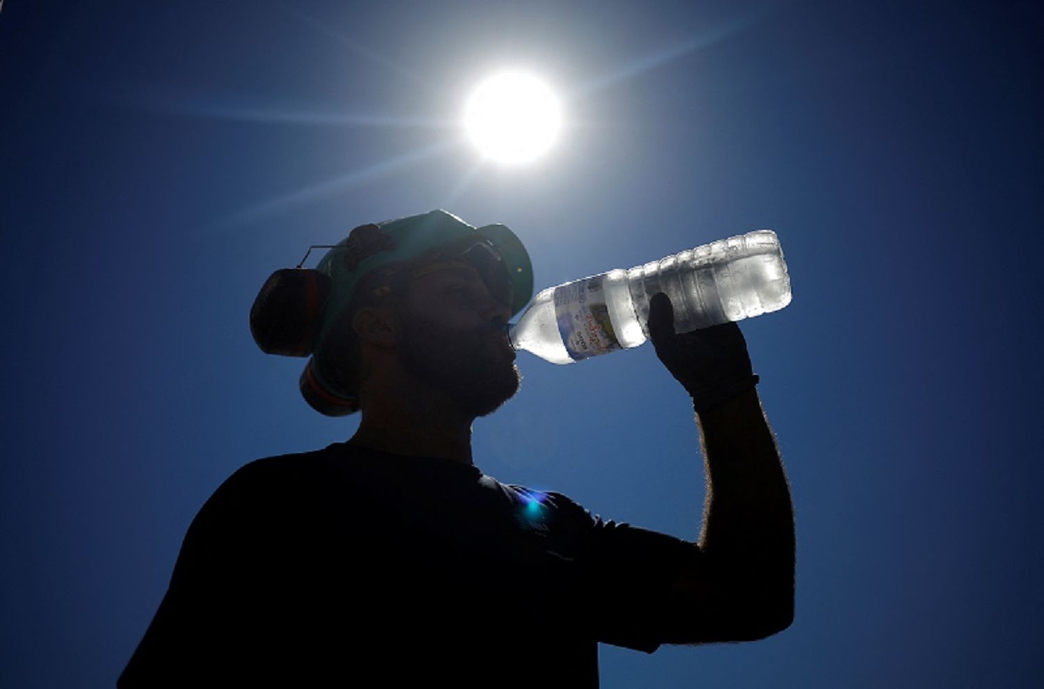 Cómo cuidarnos de las altas temperaturas: "El problema es la consecuencia que el calor genera"