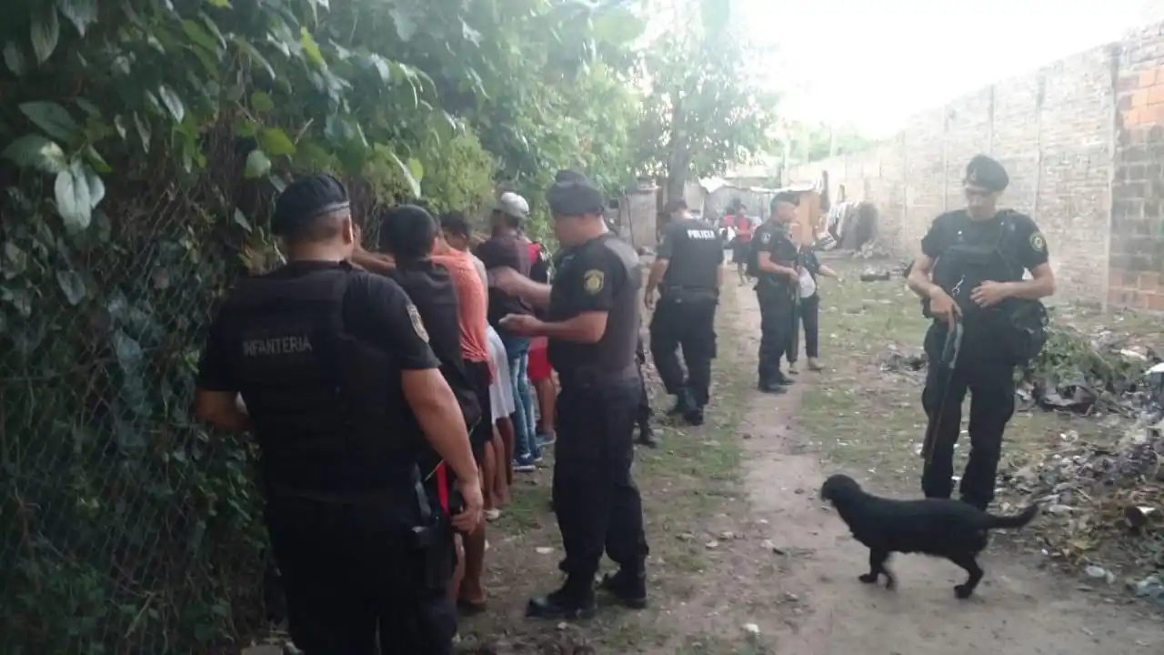 Megaoperativo en barrios de la ciudad de Santa Fe