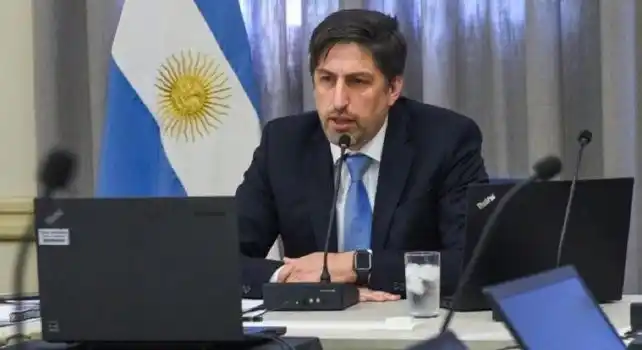 "No se van a cerrar las escuelas", afirmó Trotta