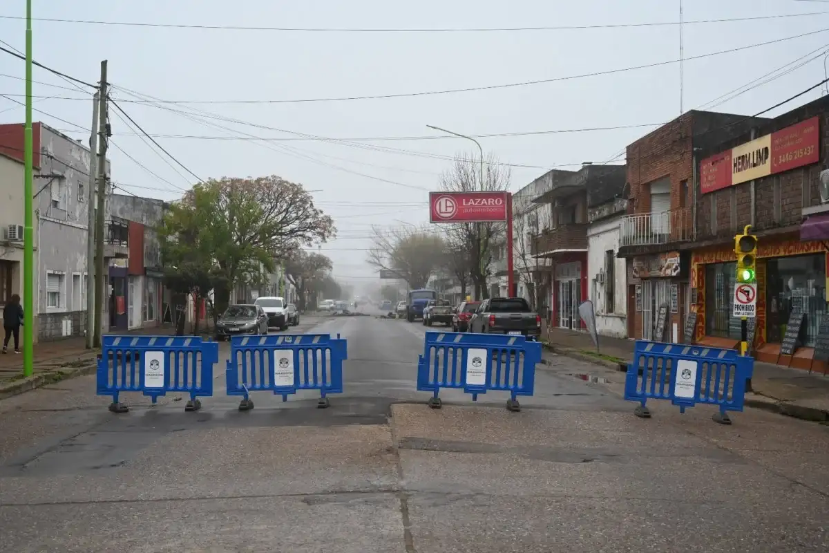 Trabajan en la reparación de la calzada en Primera Junta y la calle San Juan