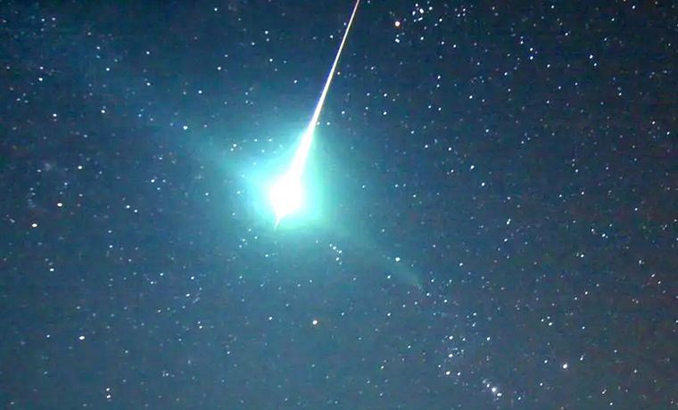 El cielo de Santa Fe y Córdoba se iluminó por la caída de un bólido