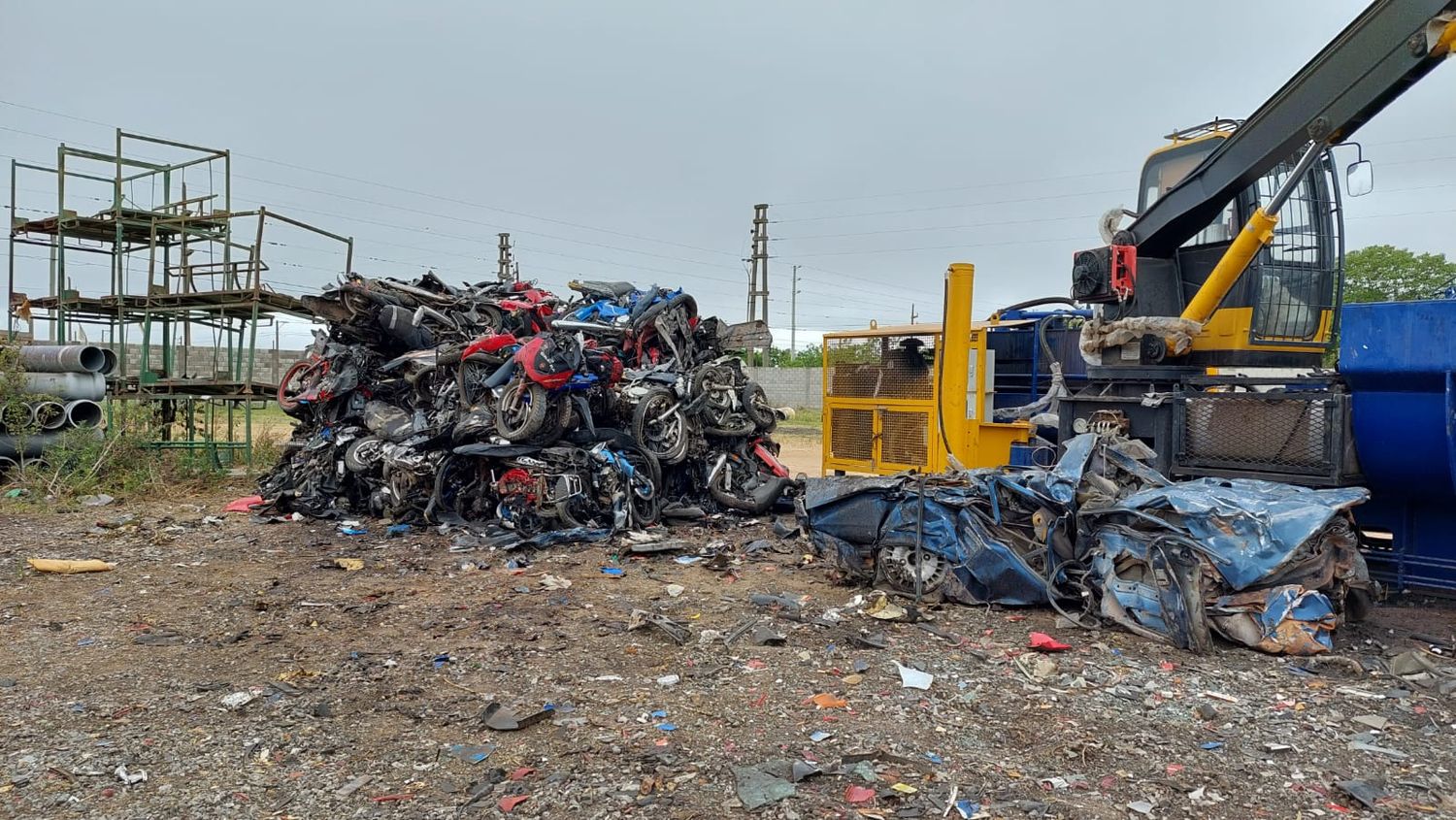 Compactación de motos y autos: más de la mitad de los vehículos ya fueron destruidos